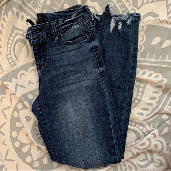 NWOT Fashion Nova Skinny Jeans - Picture 6 of 7